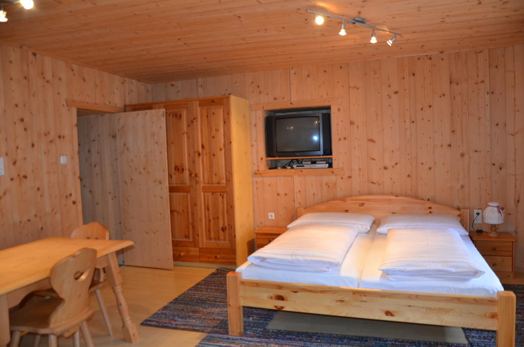 Christl'S Hof Bed and Breakfast Haiming Habitación foto